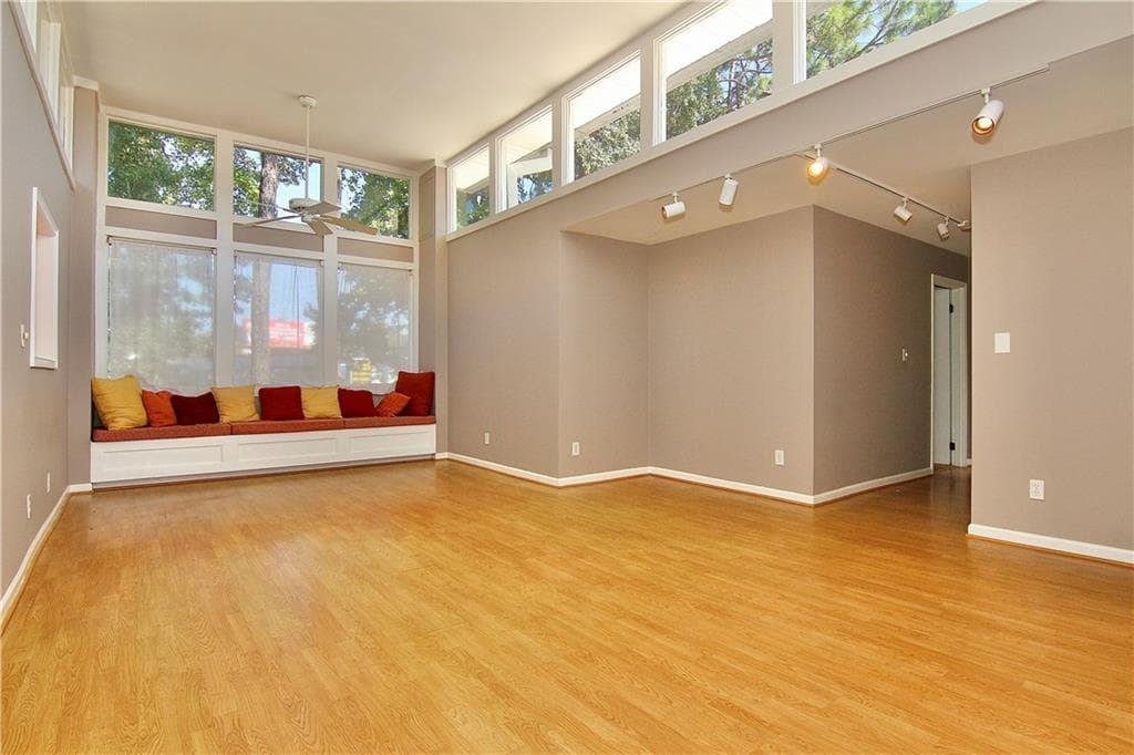 4300 Roswell Road 59, Atlanta, GA 30342 — most recent listing photo