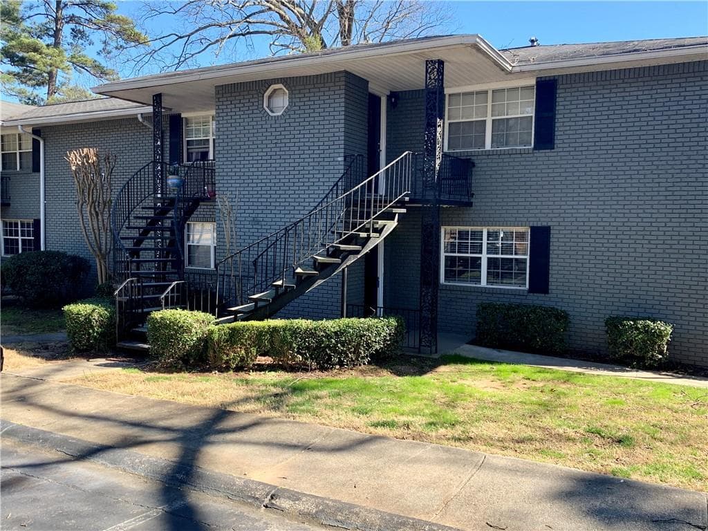 1 bedroom, 1 bathroom, 710 sq ft condominium sold at 3137 Buford Highway 12, Brookhaven, GA 30329