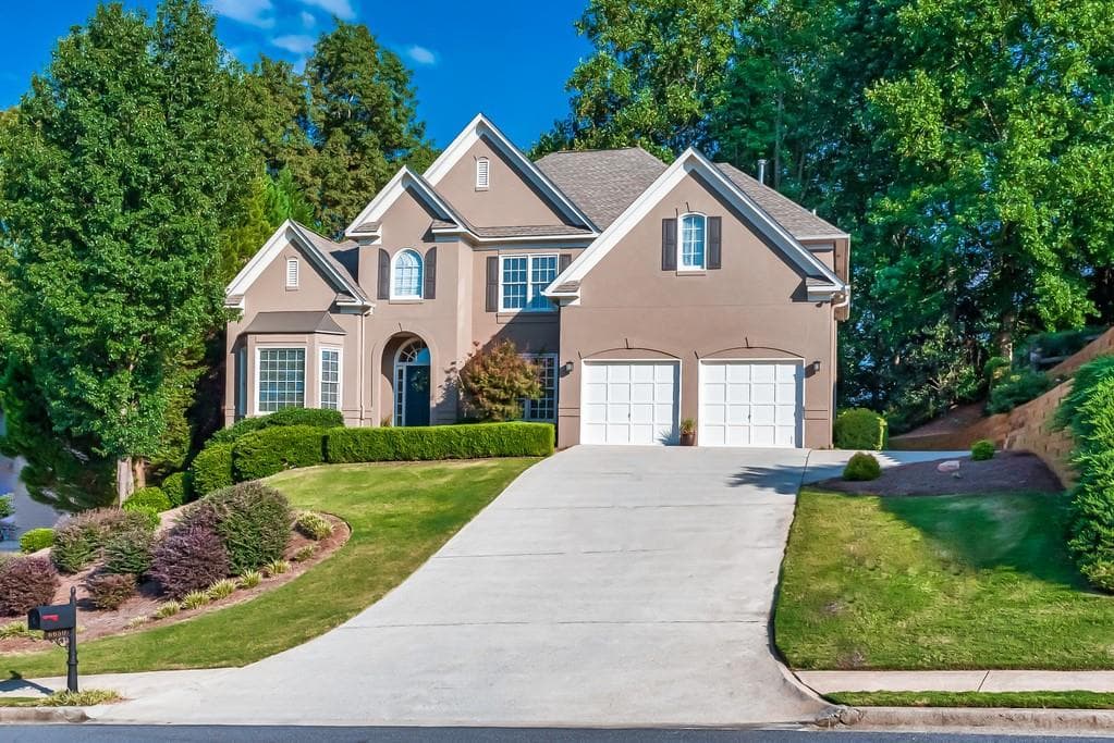 5 bedroom, 5 bathroom, 4,342 sq ft single family residence sold at 6650 River Crest Point, Suwanee, GA 30024
