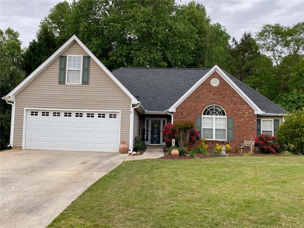 4 bedroom, 2 bathroom, 2,140 sq ft single family residence sold at 571 Bradford Place Court, Loganville, GA 30052