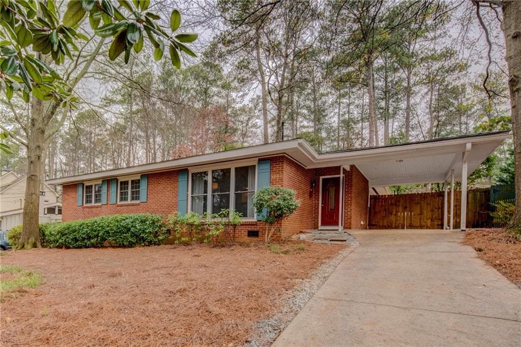 3 bedroom, 2 bathroom, 1,695 sq ft single family residence sold at 3700 Sexton Woods Drive, Atlanta, GA 30341