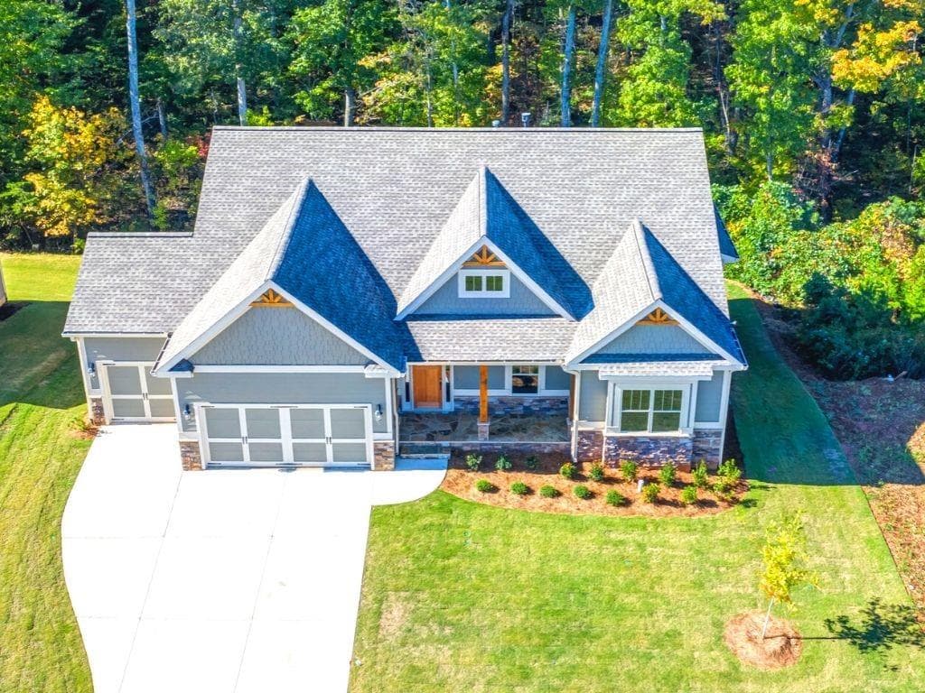 3 bedroom, 2 bathroom, 2,156 sq ft single family residence sold at 426 Canyon Creek Landing, Canton, GA 30114