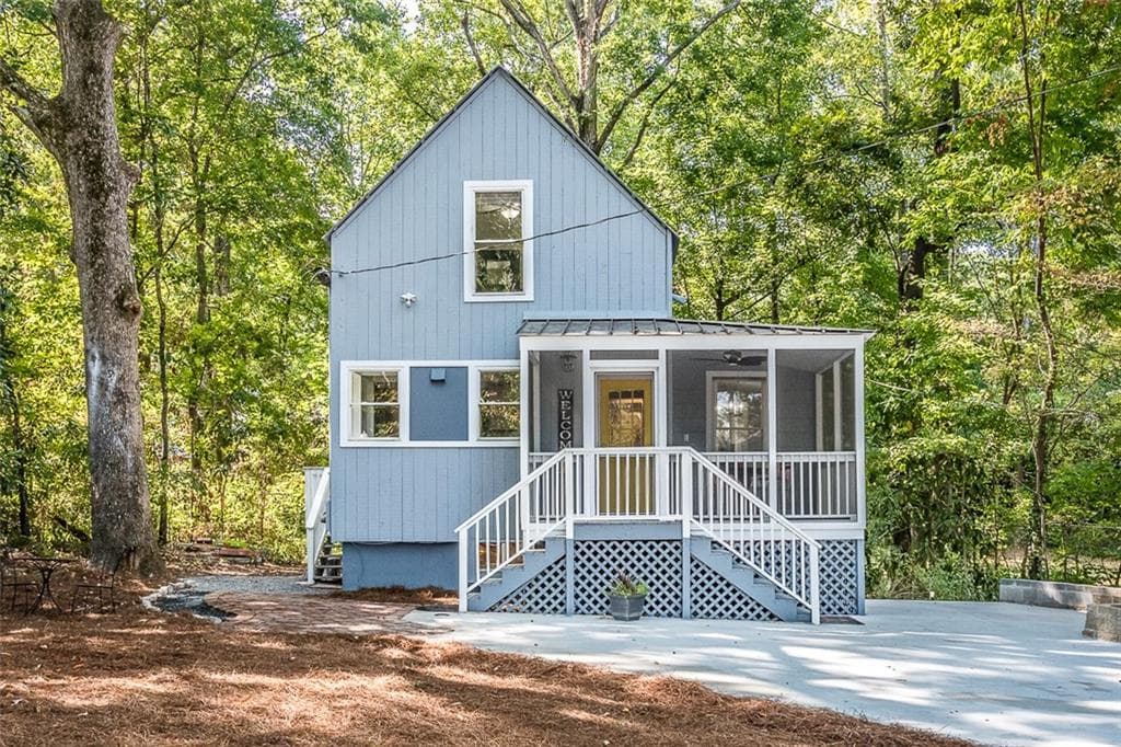 3 bedroom, 3 bathroom, 1,449 sq ft single family residence sold at 1635 Jobeth Avenue, Atlanta, GA 30316