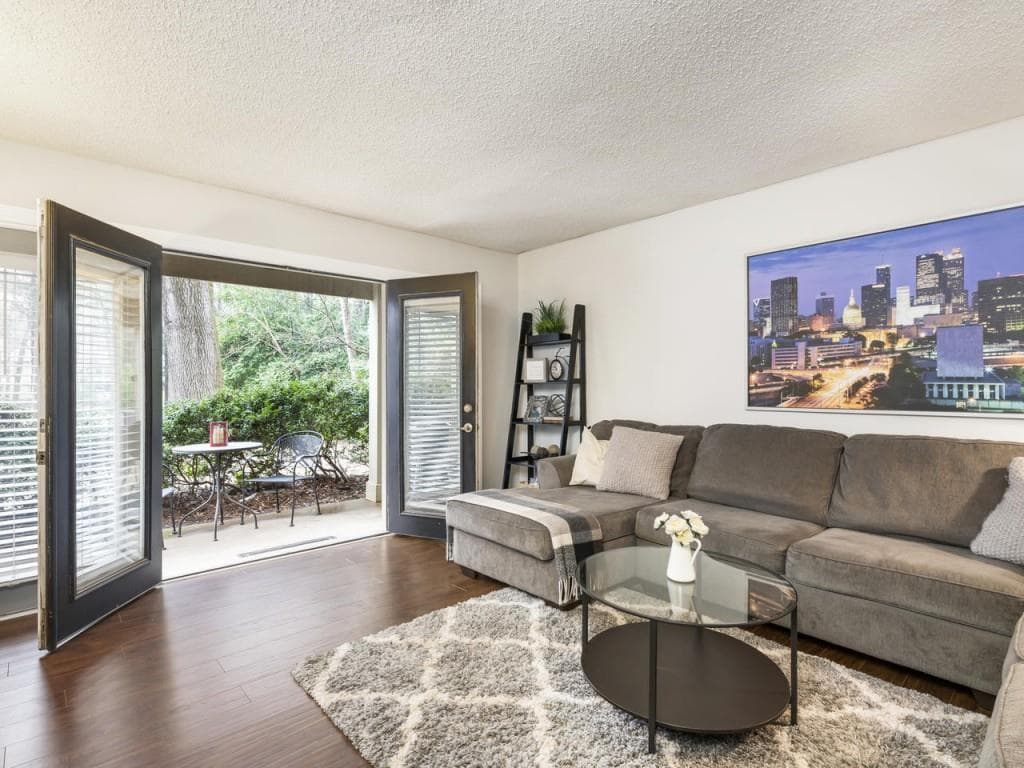 3 bedroom, 2 bathroom, 1,260 sq ft condominium sold at 3650 Ashford Dunwoody Road 902, Brookhaven, GA 30319