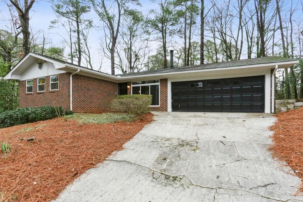 3 bedroom, 2 bathroom, 1,126 sq ft single family residence sold at 2176 Capehart Circle, Atlanta, GA 30345