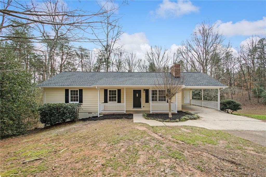 3 bedroom, 2 bathroom, 1,345 sq ft single family residence sold at 3818 Cochran, Gainesville, GA 30506