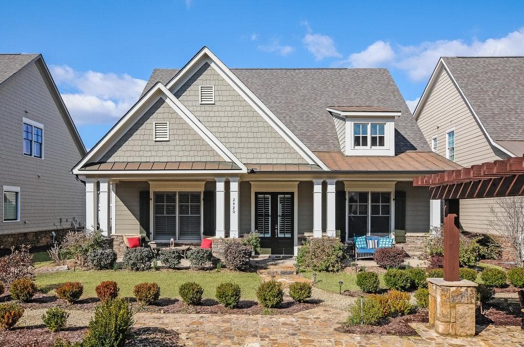 5 bedroom, 4 bathroom, 2,720 sq ft single family residence sold at 2420 Tippin Trail, Woodstock, GA 30188