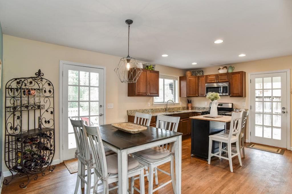 2 bedroom, 2 bathroom, 1,082 sq ft single family residence sold at 2610 Boland Drive, Brookhaven, GA 30319