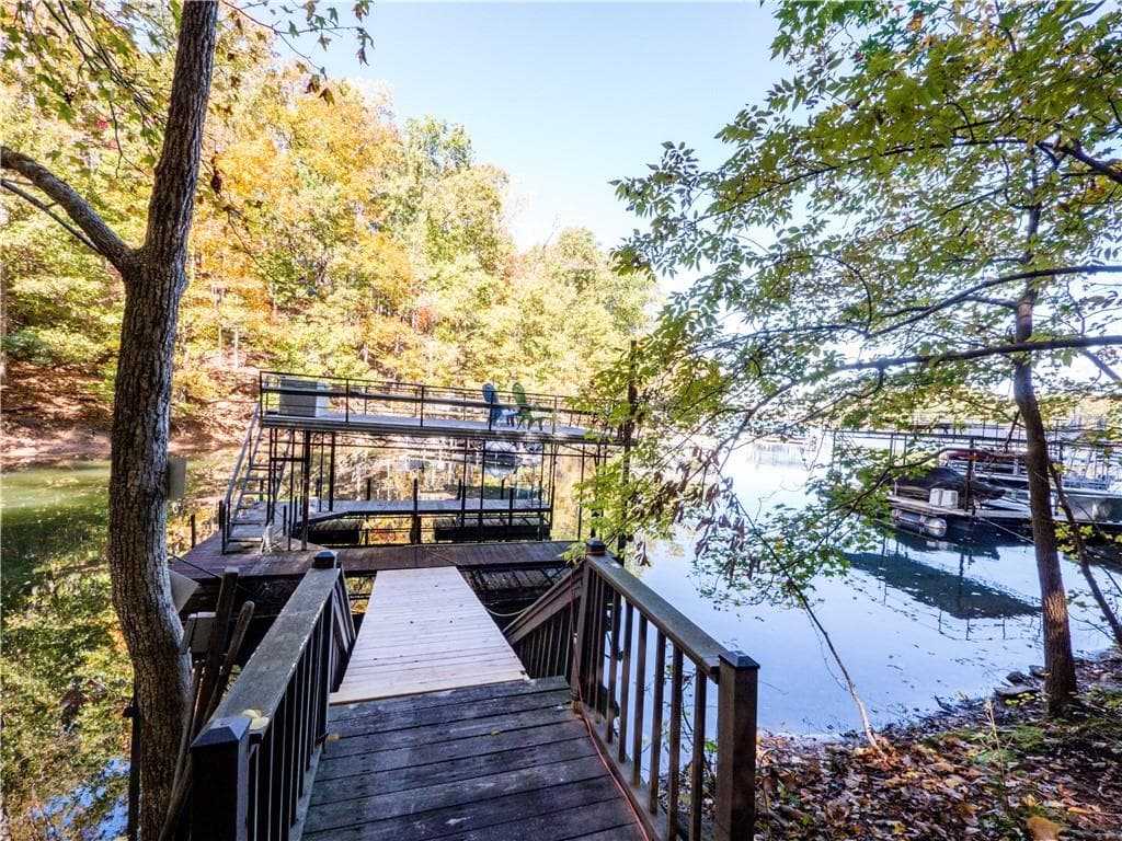4 bedroom, 3 bathroom, 3,253 sq ft single family residence sold at 4911 Habersham Walk, Gainesville, GA 30504