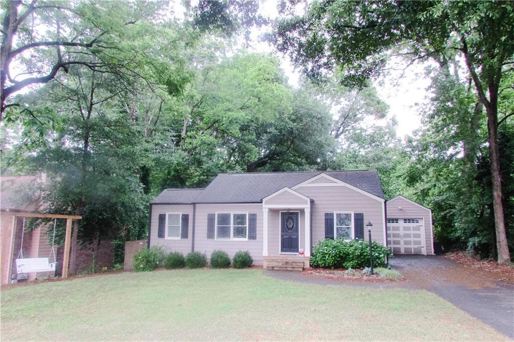 3 bedroom, 2 bathroom, 1,315 sq ft single family residence sold at 2733 Archway Lane, Atlanta, GA 30341