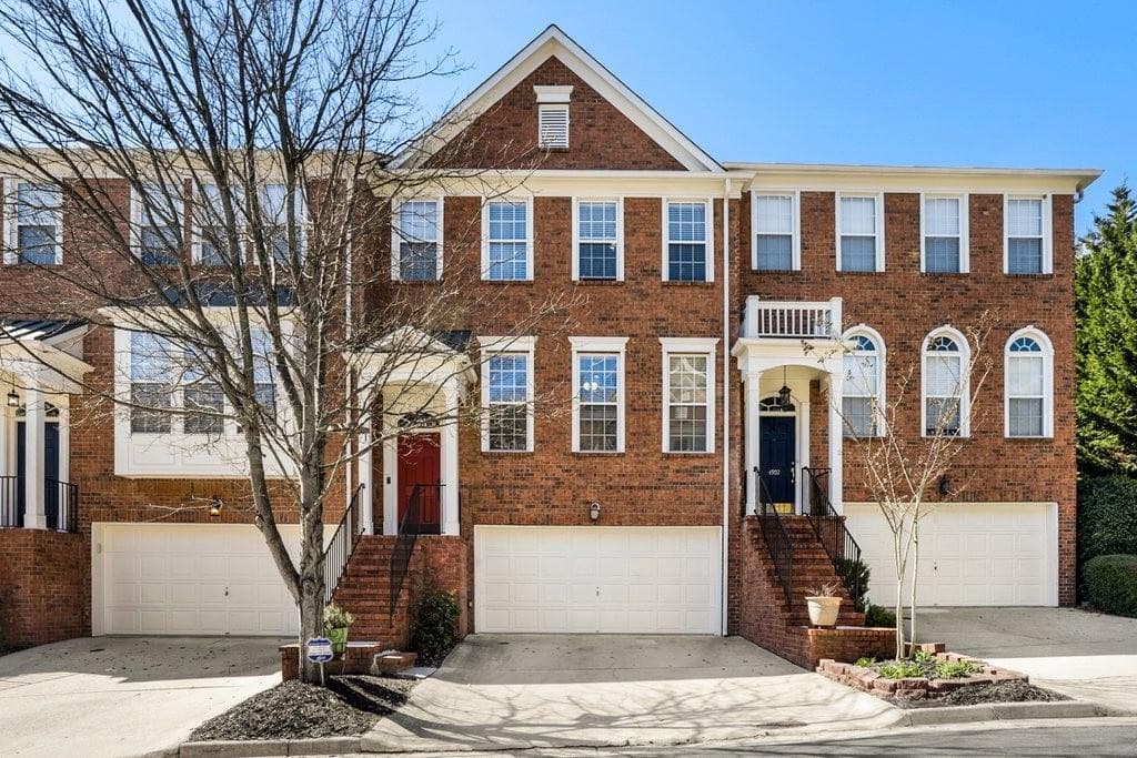 3 bedroom, 4 bathroom, 2,208 sq ft townhouse sold at 4904 Payson Way 4, Atlanta, GA 30339
