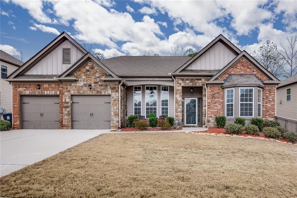 3 bedroom, 2 bathroom, 2,236 sq ft single family residence sold at 2796 Bluestone Drive, Atlanta, GA 30331