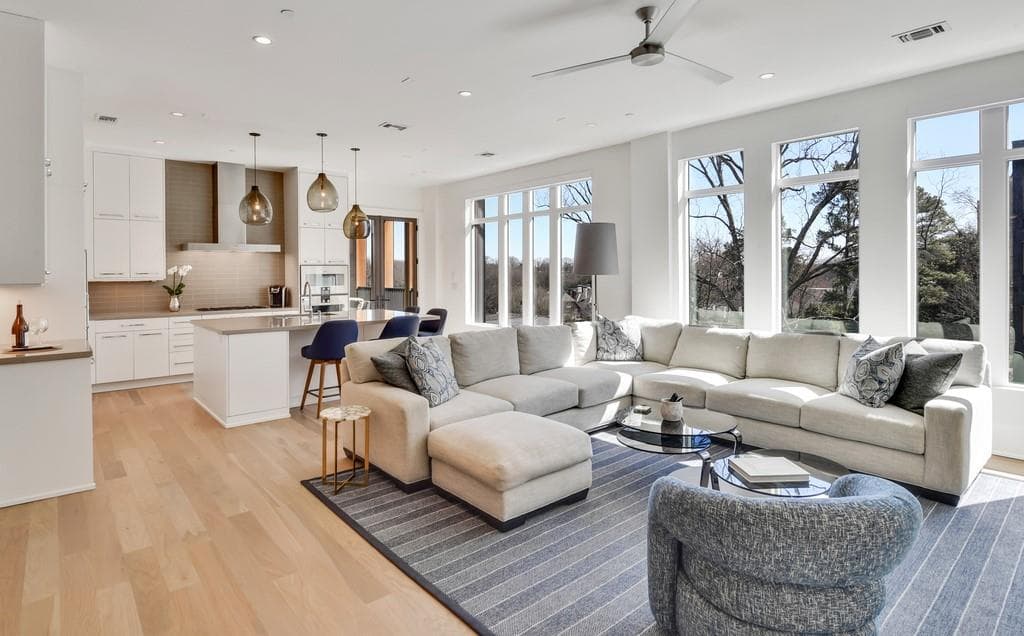 3 bedroom, 4 bathroom, 2,747 sq ft condominium sold at 1301 PEACHTREE Street 4E, Atlanta, GA 30309