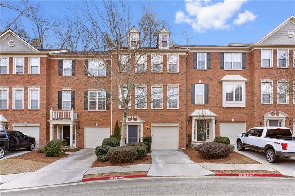 3 bedroom, 4 bathroom, 1,963 sq ft townhouse sold at 2334 Towneheights Terrace 12, Atlanta, GA 30339