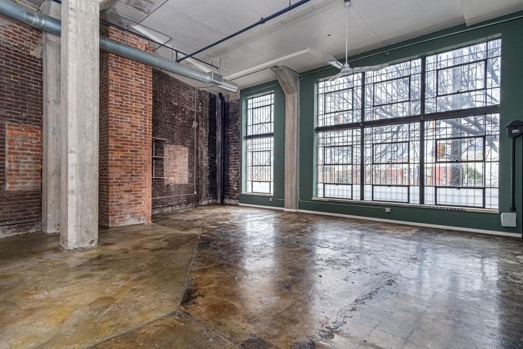 1 bedroom, 2 bathroom, 1,520 sq ft condominium sold at 376 Nelson Street F1, Atlanta, GA 30313