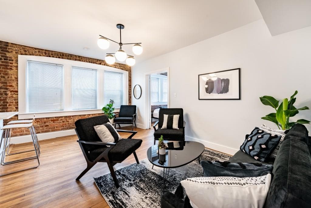 1 bedroom, 1 bathroom condominium sold at 373 Moreland Avenue 102, Atlanta, GA 30307
