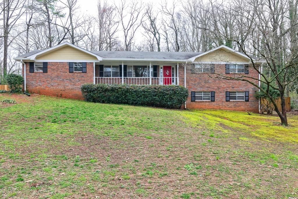 4 bedroom, 3 bathroom, 1,602 sq ft single family residence sold at 5003 Brookwood Drive, Mableton, GA 30126