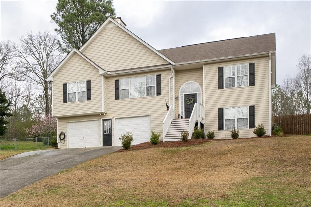 4 bedroom, 2 bathroom, 1,921 sq ft single family residence sold at 331 Amsterdam Way, Dallas, GA 30132