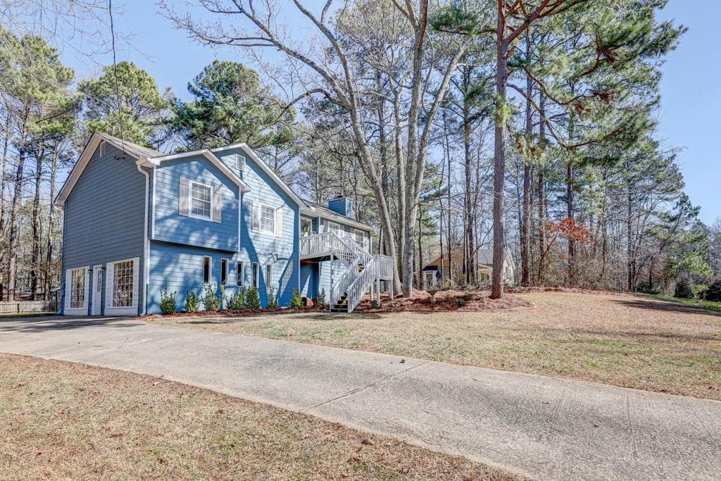 3 bedroom, 2 bathroom, 2,500 sq ft single family residence sold at 74 King Edward Drive, Dallas, GA 30157