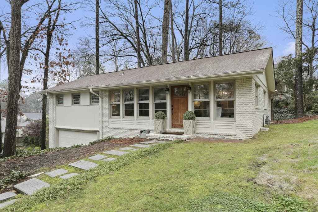 3 bedroom, 2 bathroom, 1,508 sq ft single family residence sold at 1622 Fernleaf Circle, Atlanta, GA 30318