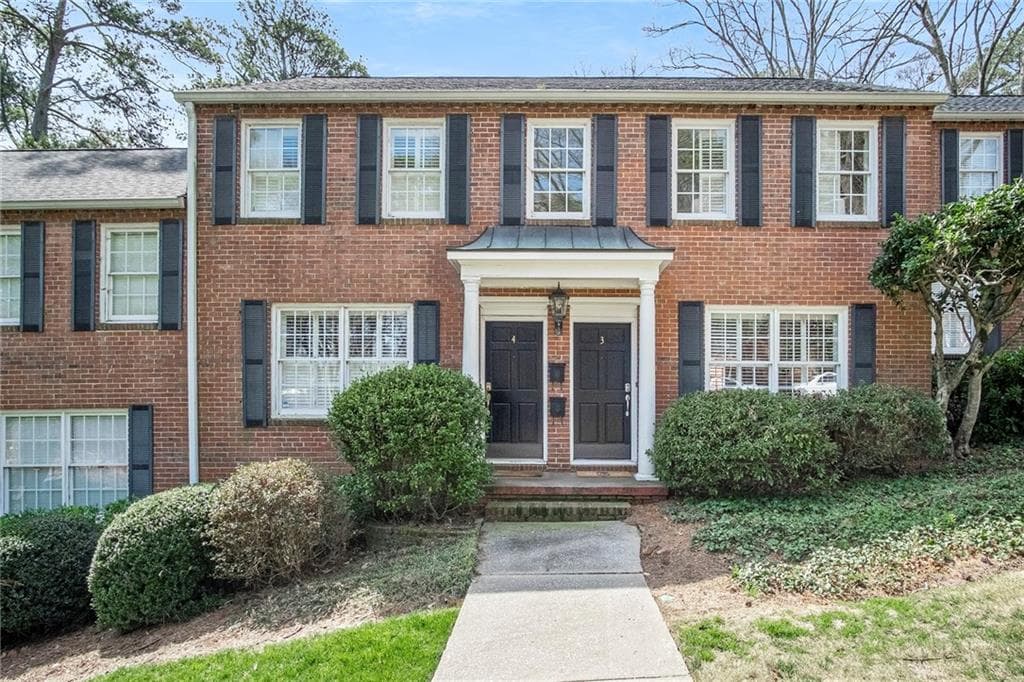 2 bedroom, 1 bathroom, 900 sq ft condominium sold at 93 Sheridan Drive 3, Atlanta, GA 30305
