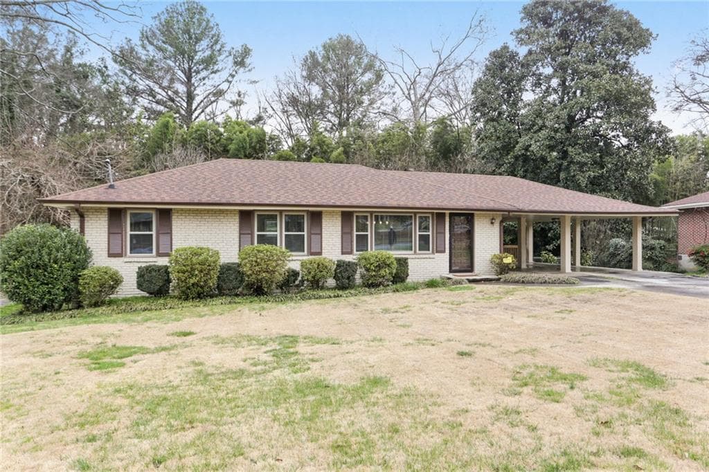 3 bedroom, 2 bathroom, 1,338 sq ft single family residence sold at 2410 Arrow Circle, Atlanta, GA 30341