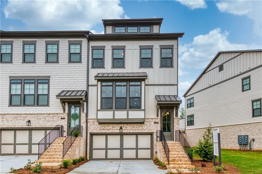 3 bedroom, 4 bathroom, 3,270 sq ft townhouse sold at 1135 Provence Lane 7, Decatur, GA 30033