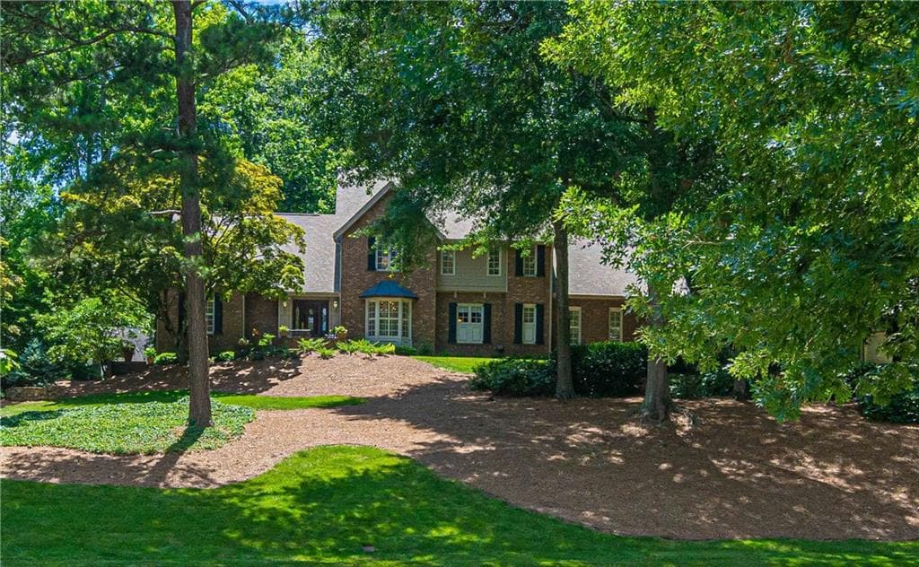 5 bedroom, 6 bathroom, 6,919 sq ft single family residence sold at 4564 Polo Lane, Atlanta, GA 30339