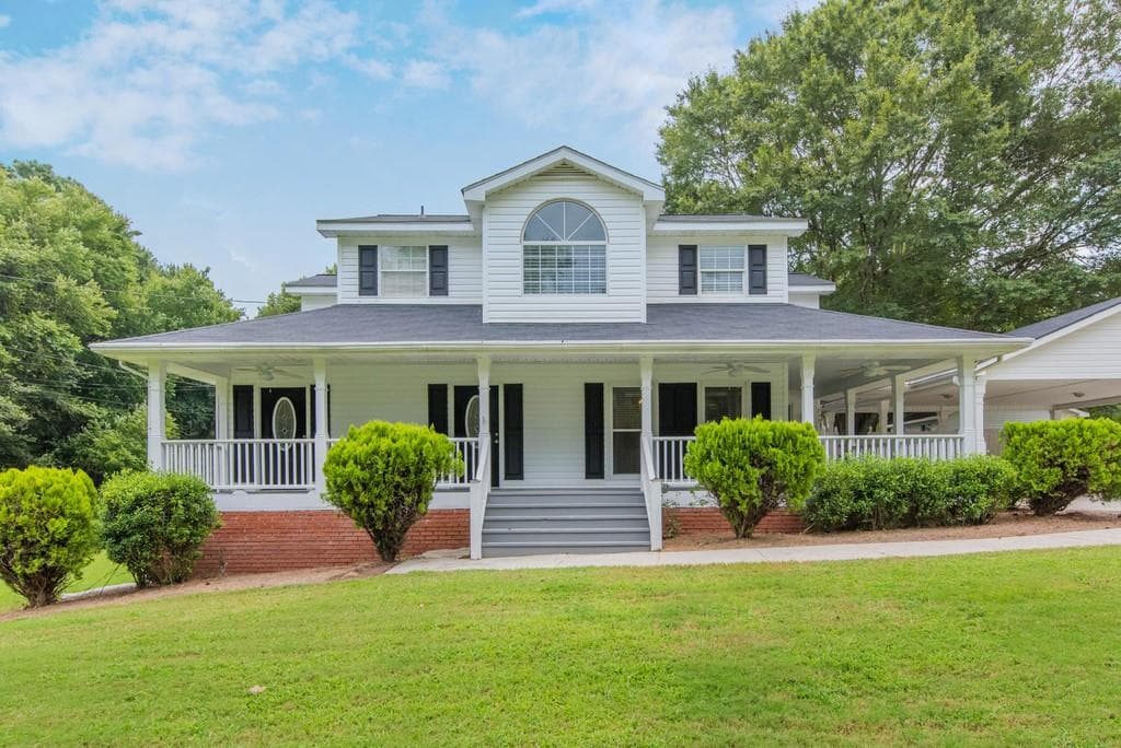 3 bedroom, 3 bathroom, 2,900 sq ft single family residence sold at 253 Pine Valley Drive, Powder Springs, GA 30127