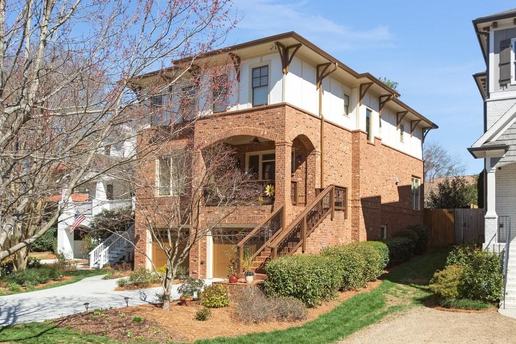 5 bedroom, 5 bathroom, 3,597 sq ft single family residence sold at 2399 Coosawattee Drive, Atlanta, GA 30319