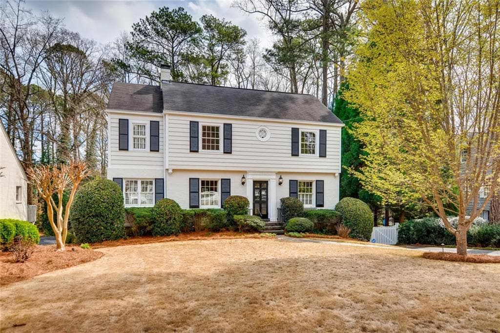 4 bedroom, 5 bathroom, 3,200 sq ft single family residence sold at 3855 Wieuca Terrace, Atlanta, GA 30342