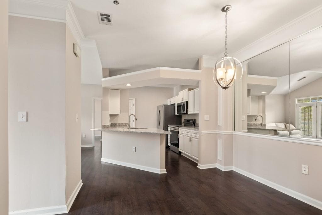 2 bedroom, 2 bathroom, 1,212 sq ft condominium sold at 1236 Whitshire Way, Milton, GA 30004