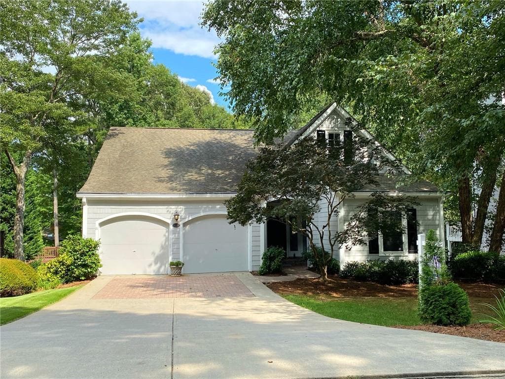 3 bedroom, 3 bathroom, 3,093 sq ft single family residence sold at 1575 Spinnaker Drive, Alpharetta, GA 30005