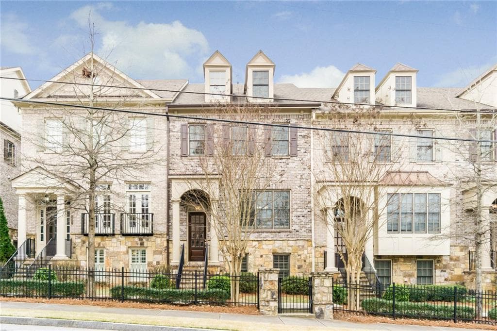 3 bedroom, 4 bathroom, 3,692 sq ft townhouse sold at 3715 Manor Brook Court, Atlanta, GA 30319
