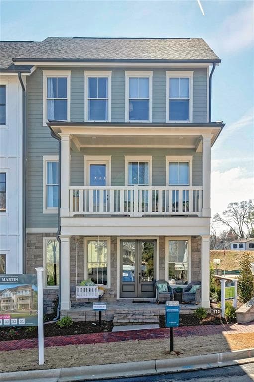4 bedroom, 4 bathroom, 2,708 sq ft townhouse sold at 520 Maplewood Drive 42, Roswell, GA 30075
