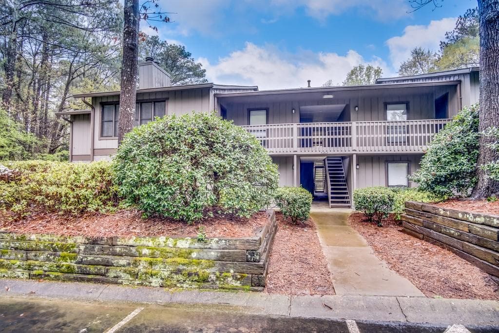 408 SMOKERISE Circle 408, Marietta, GA 30067 — most recent listing photo