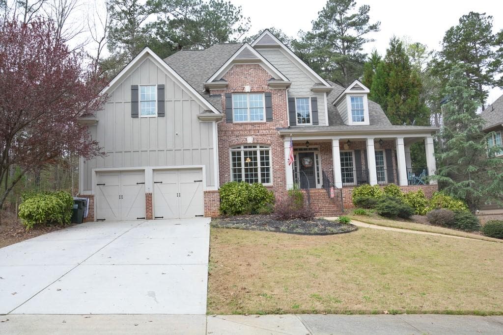 6 bedroom, 5 bathroom, 4,696 sq ft single family residence sold at 150 Riverwood Drive, Dallas, GA 30157