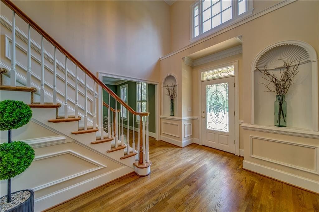 5175 Brooke Farm Drive, Dunwoody, GA 30338 — most recent listing photo
