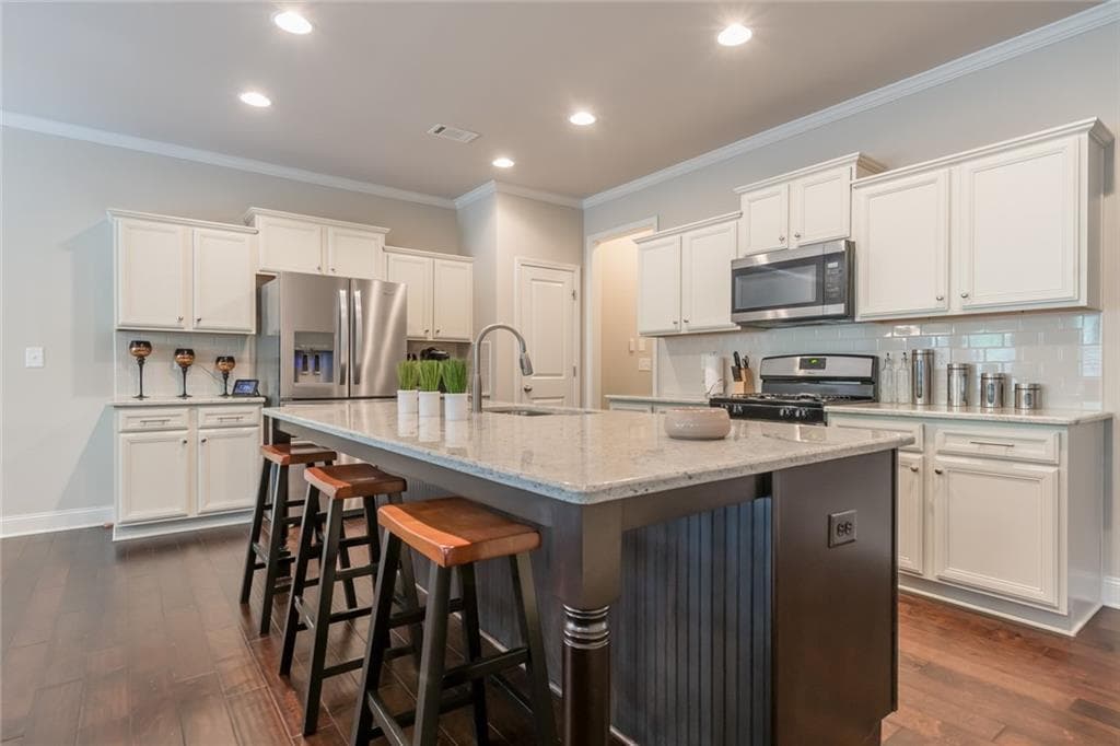 3 bedroom, 3 bathroom, 1,811 sq ft townhouse sold at 119 Braemore Mill Drive, Lawrenceville, GA 30044