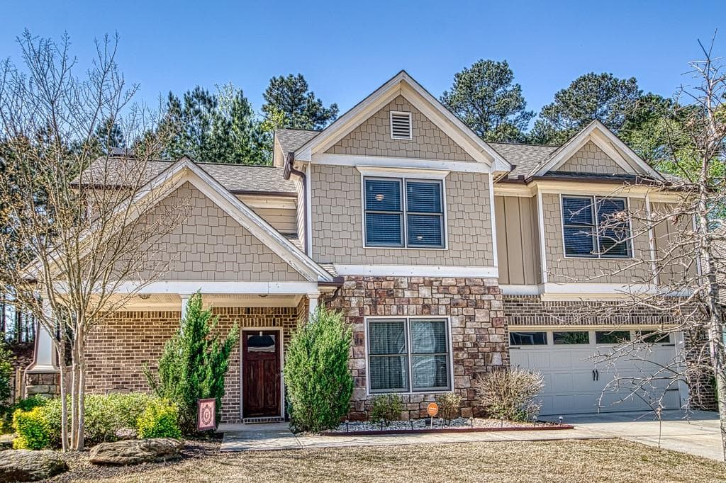4 bedroom, 3 bathroom, 2,765 sq ft single family residence sold at 3347 Holly Glen Drive, Dacula, GA 30019