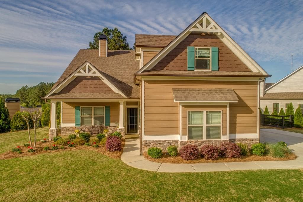 3 bedroom, 3 bathroom, 1,940 sq ft single family residence sold at 237 Hawthorne Ridge Circle, Dallas, GA 30132