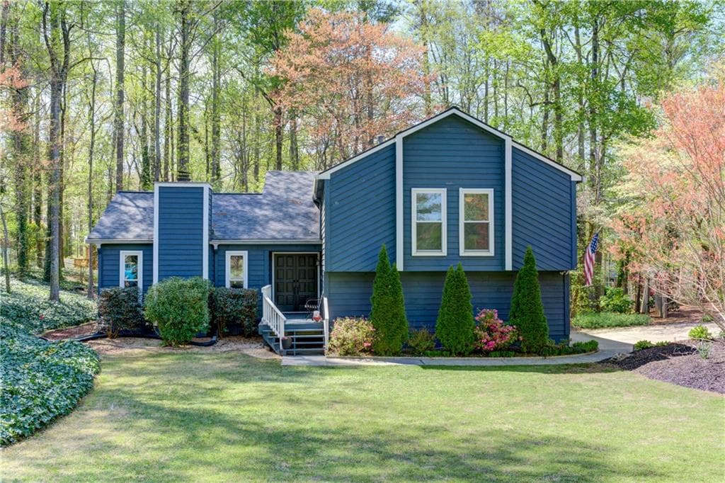4 bedroom, 3 bathroom, 2,036 sq ft single family residence sold at 2198 Carlyle Drive, Marietta, GA 30062