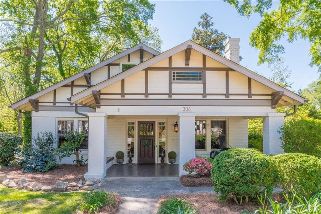 4 bedroom, 4 bathroom, 3,584 sq ft single family residence sold at 304 Edwards Street, Monroe, GA 30655