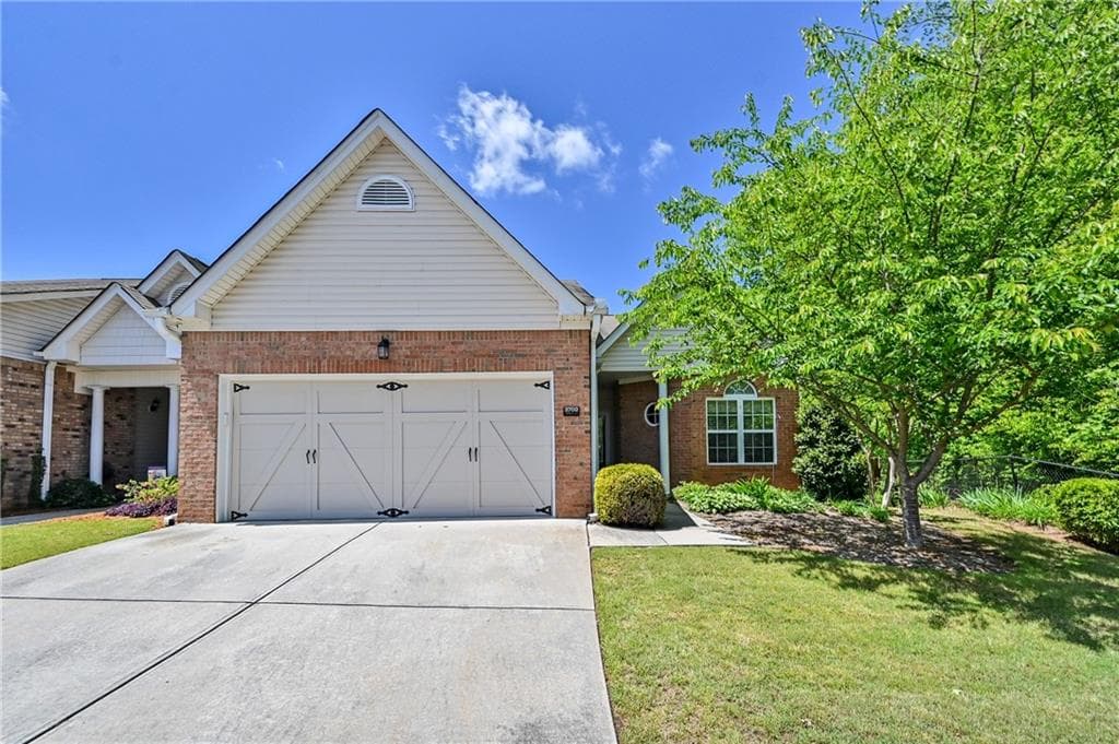 3 bedroom, 2 bathroom, 1,796 sq ft condominium sold at 3702 Abbott Court 10, Powder Springs, GA 30127