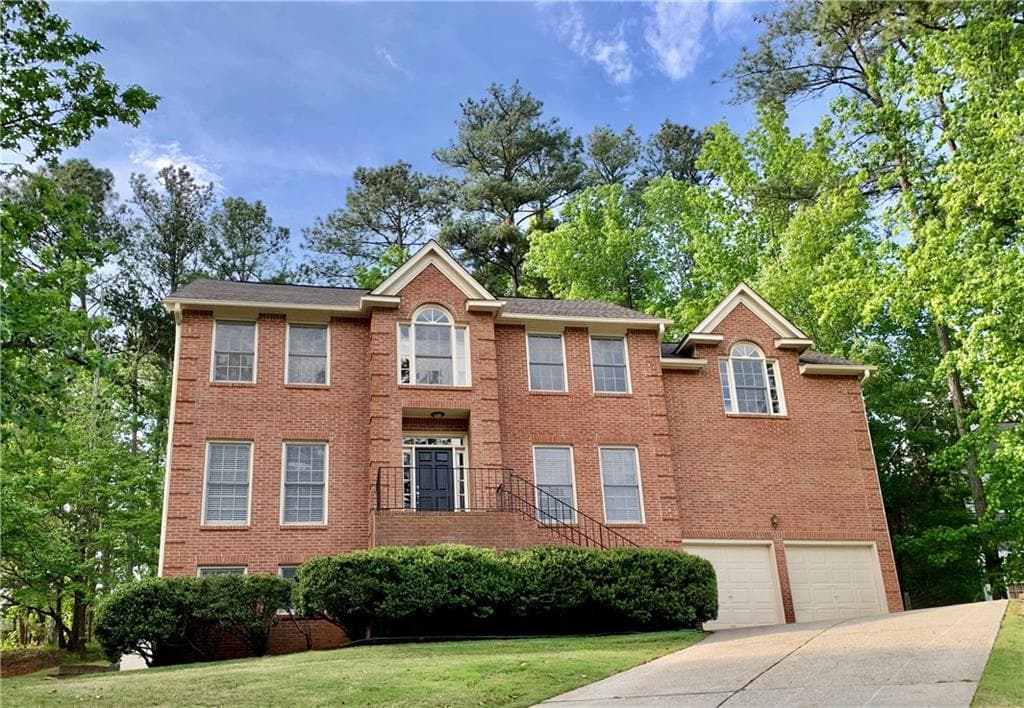 4 bedroom, 3 bathroom, 3,040 sq ft single family residence sold at 5340 Leeward Run Drive, Alpharetta, GA 30005