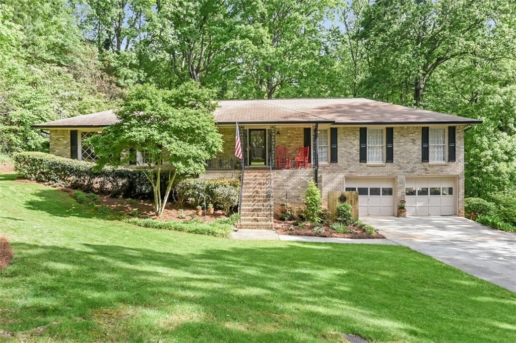 4 bedroom, 2 bathroom, 2,016 sq ft single family residence sold at 3401 Camelot Drive, Marietta, GA 30062