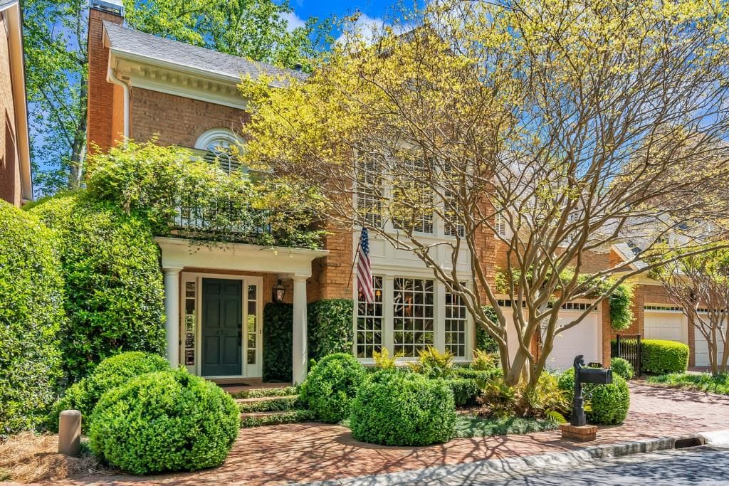 4 bedroom, 4 bathroom, 2,818 sq ft single family residence sold at 452 Ivy Park Lane, Atlanta, GA 30342