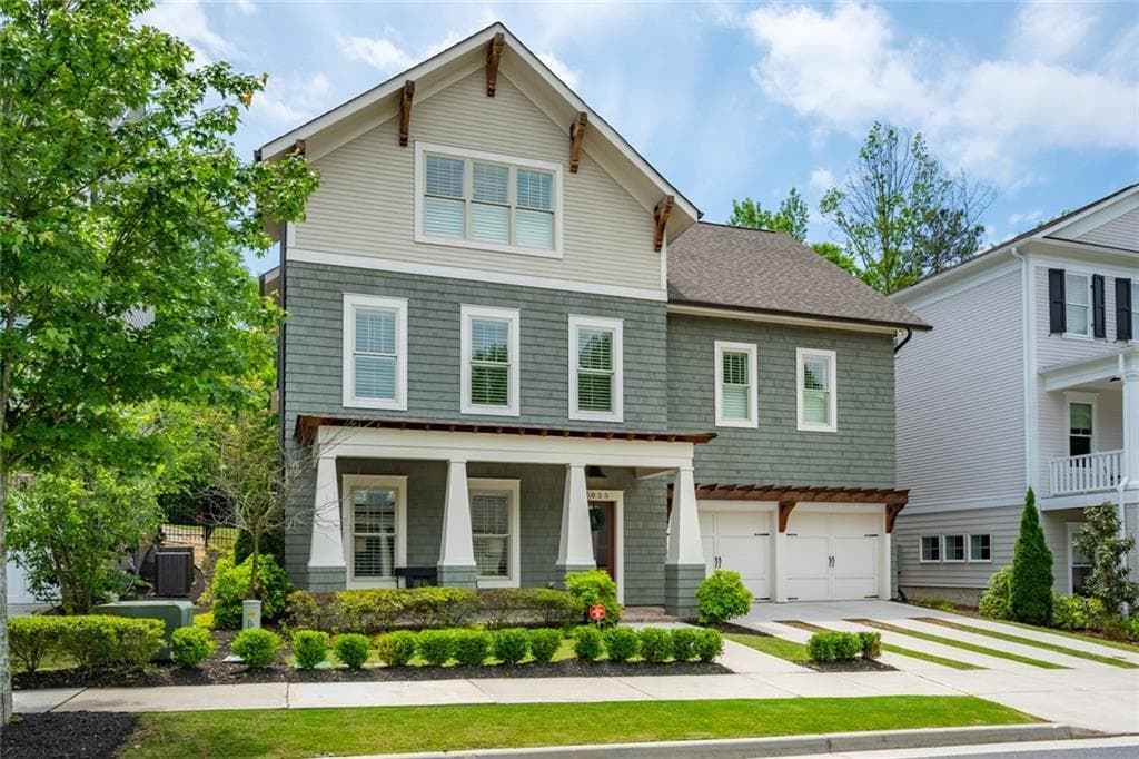 4 bedroom, 5 bathroom, 3,292 sq ft single family residence sold at 1025 Crossvine Road, Roswell, GA 30075