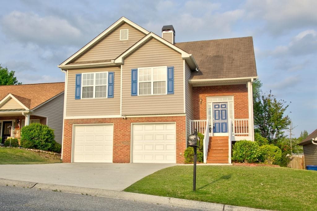 4 bedroom, 3 bathroom, 2,390 sq ft single family residence sold at 401 Providence Road, Dallas, GA 30157
