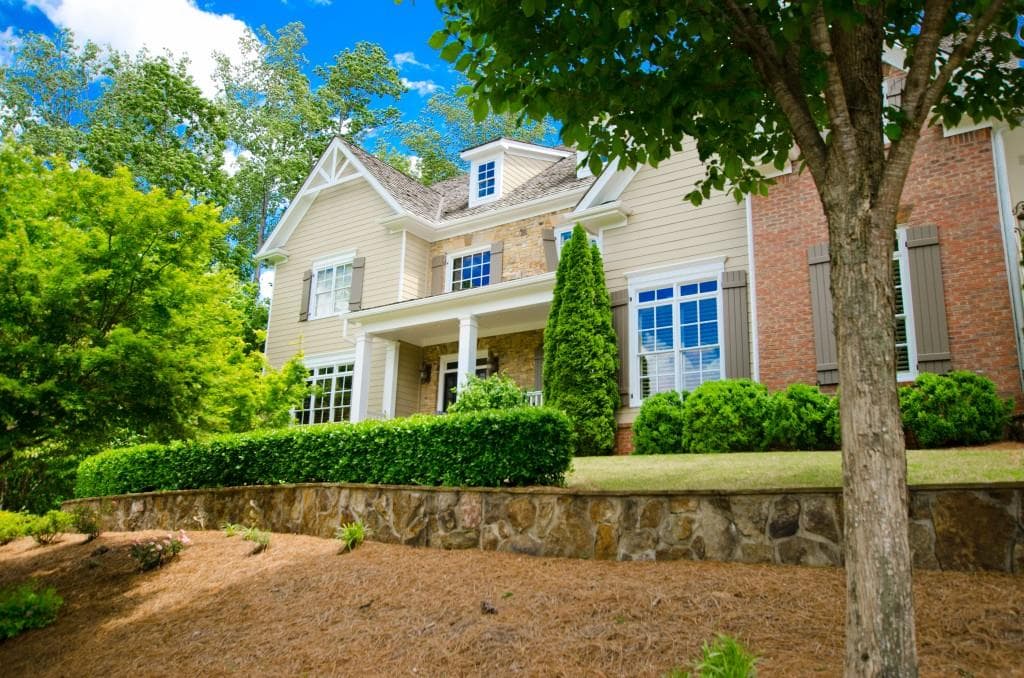 6 bedroom, 7 bathroom single family residence sold at 865 Owens Lake Road, Alpharetta, GA 30004